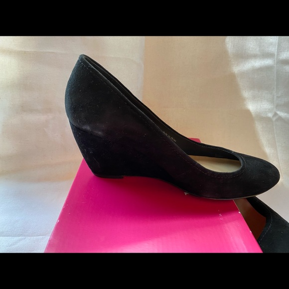 Kate Spade Halle Too Black Suede Wedge Sz 6.5 - Picture 7 of 8